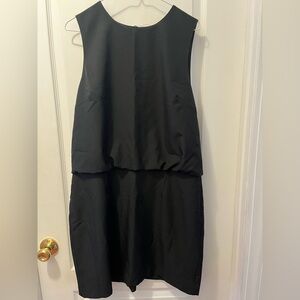 NWT Banana republic factory lined black dress with zip/ button closure, size 18